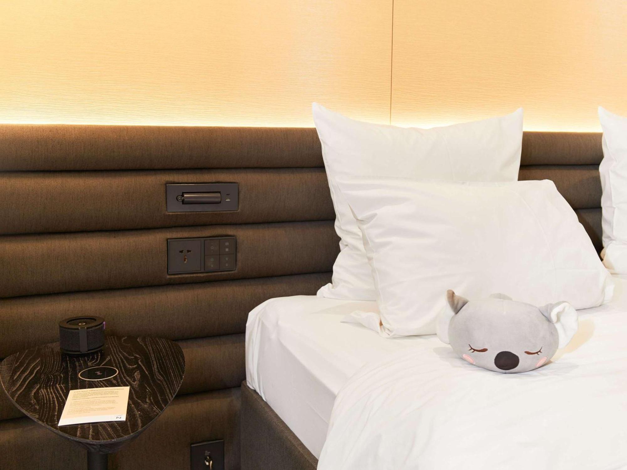 Novotel Living Almaty Jetisu Экстерьер фото