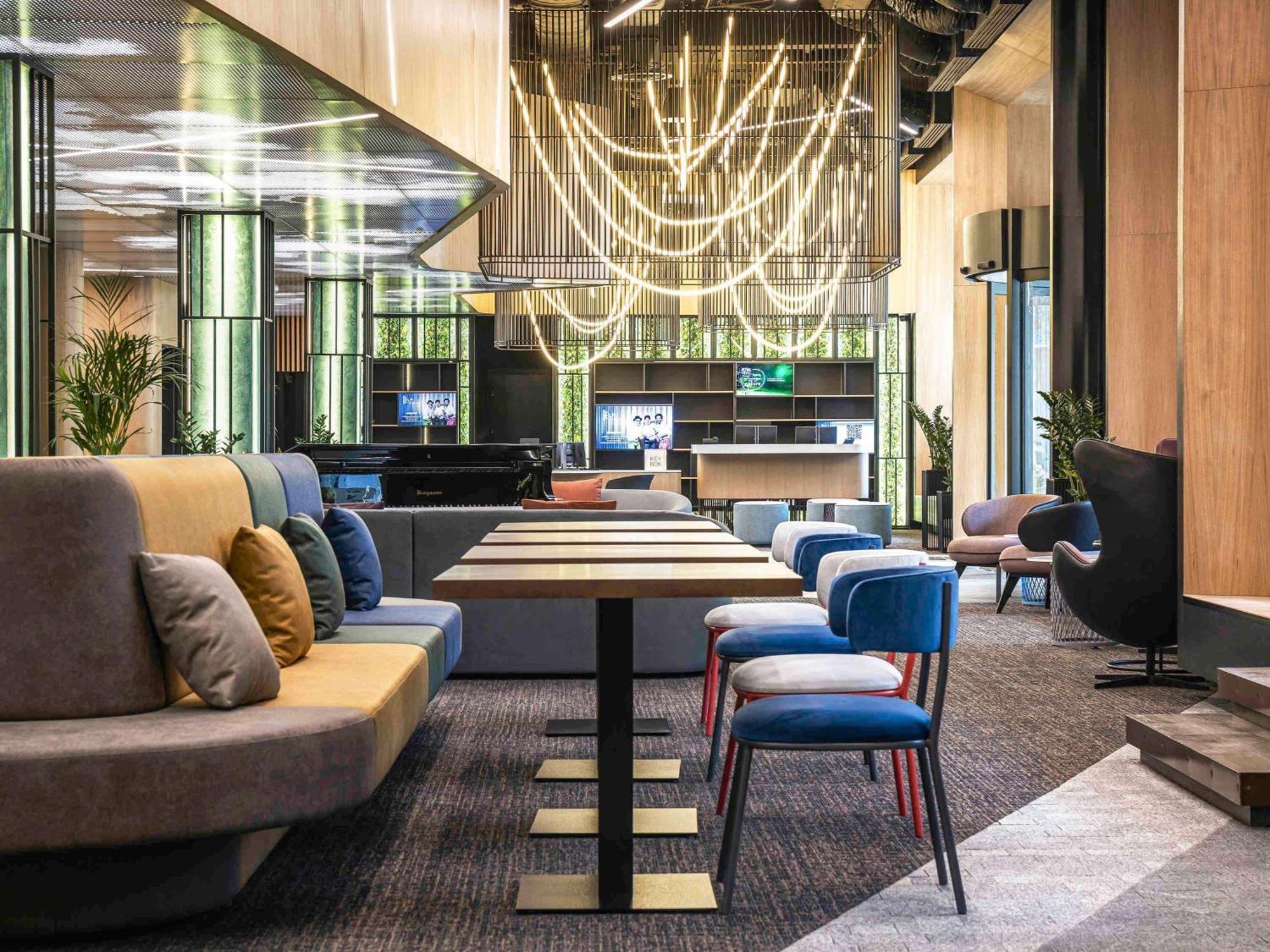 Novotel Living Almaty Jetisu Экстерьер фото